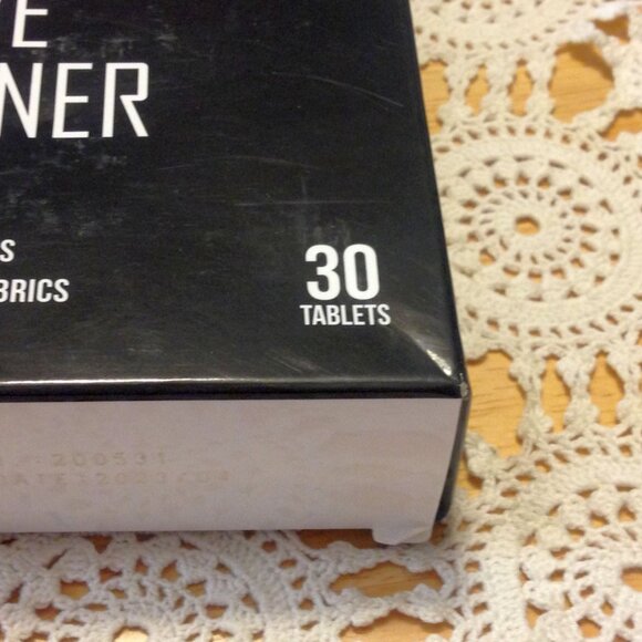 Glove Cleaner, Elimiates Odor, refreshes golf gloves - Picture 3 of 7